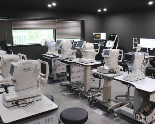 Gangnam Central Eye Clinic: Korean Eye Clinic with professionals