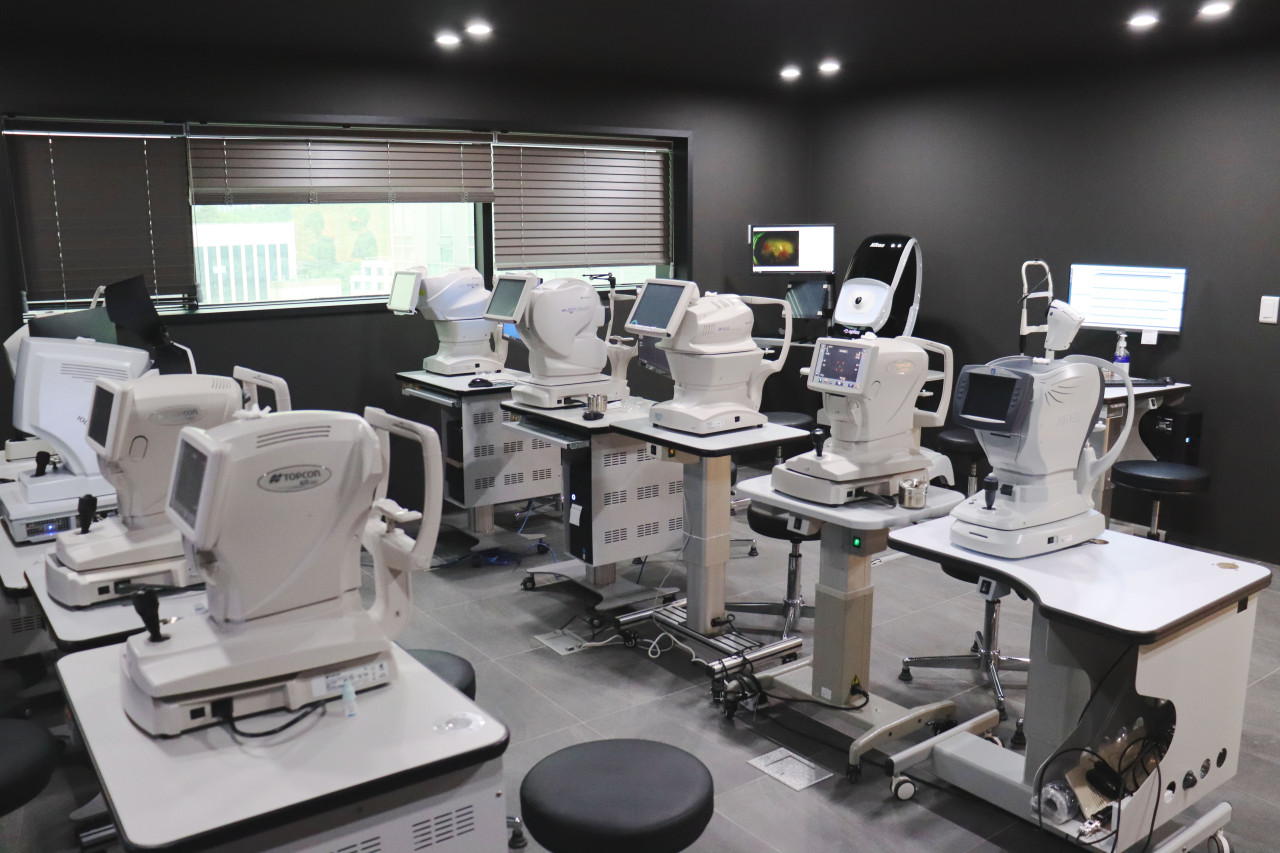 Gangnam Central Eye Clinic
