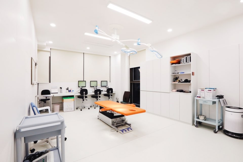 Mammoth Hairline Clinic Busan