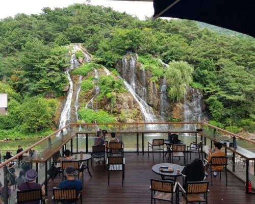 Cafe Pokpo Seoul Complete Guide | Korea’s Unique Waterfall Cafe at Hongjecheon Stream